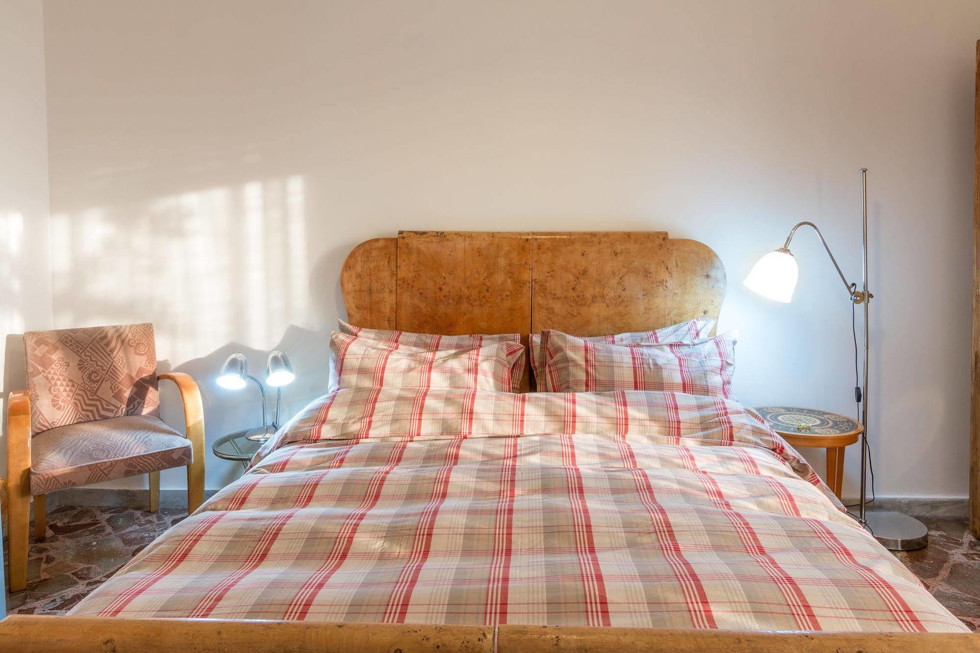 Larala' Bed & Breakfast Лече Екстериор снимка