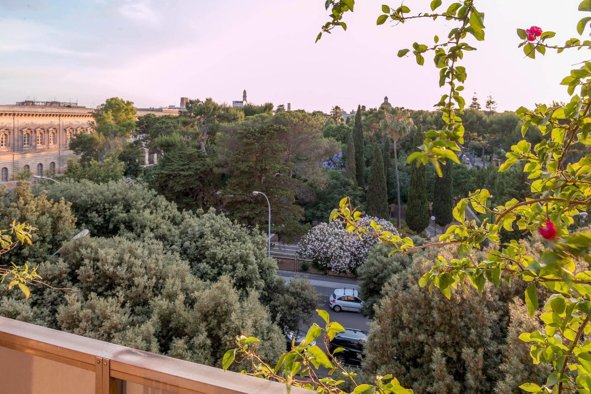 Larala' Bed & Breakfast Лече Екстериор снимка