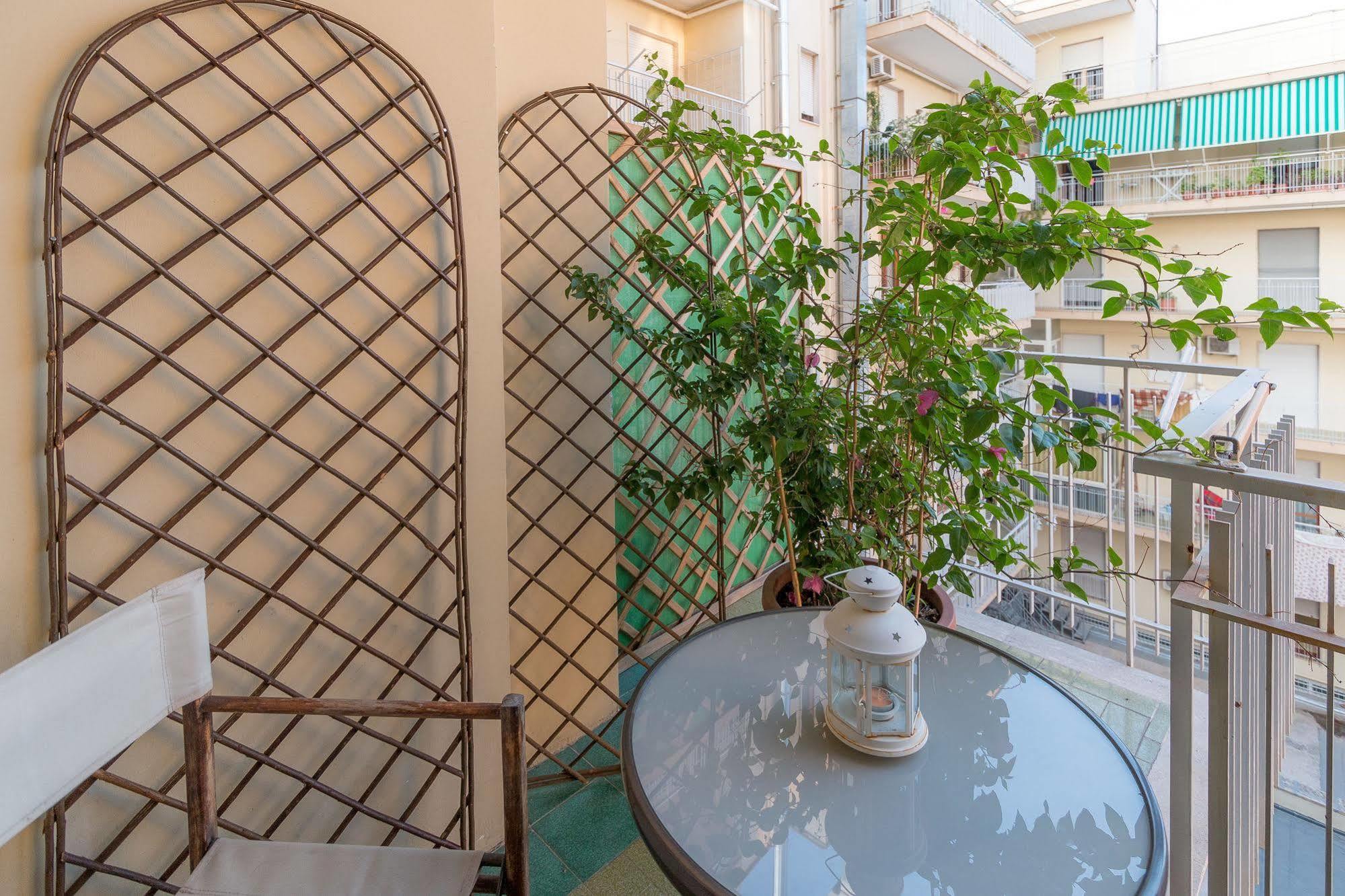 Larala' Bed & Breakfast Лече Екстериор снимка