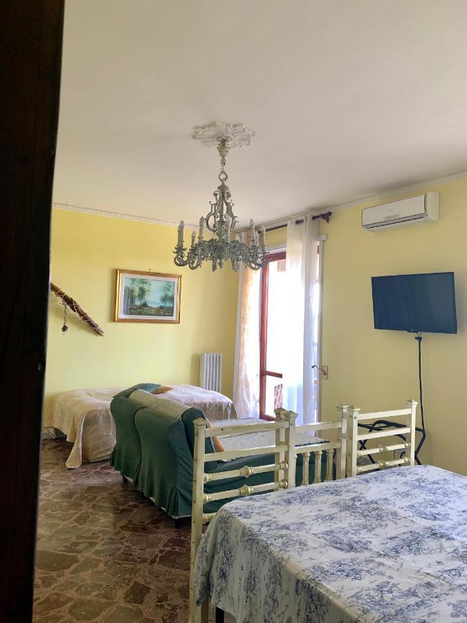 Larala' Bed & Breakfast Лече Екстериор снимка