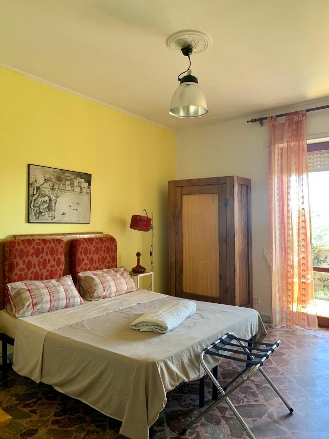 Larala' Bed & Breakfast Лече Екстериор снимка